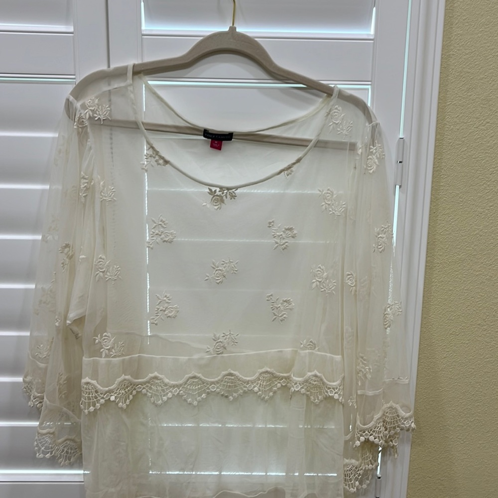 Beautiful cream colored lace top…pair with any colored tank under